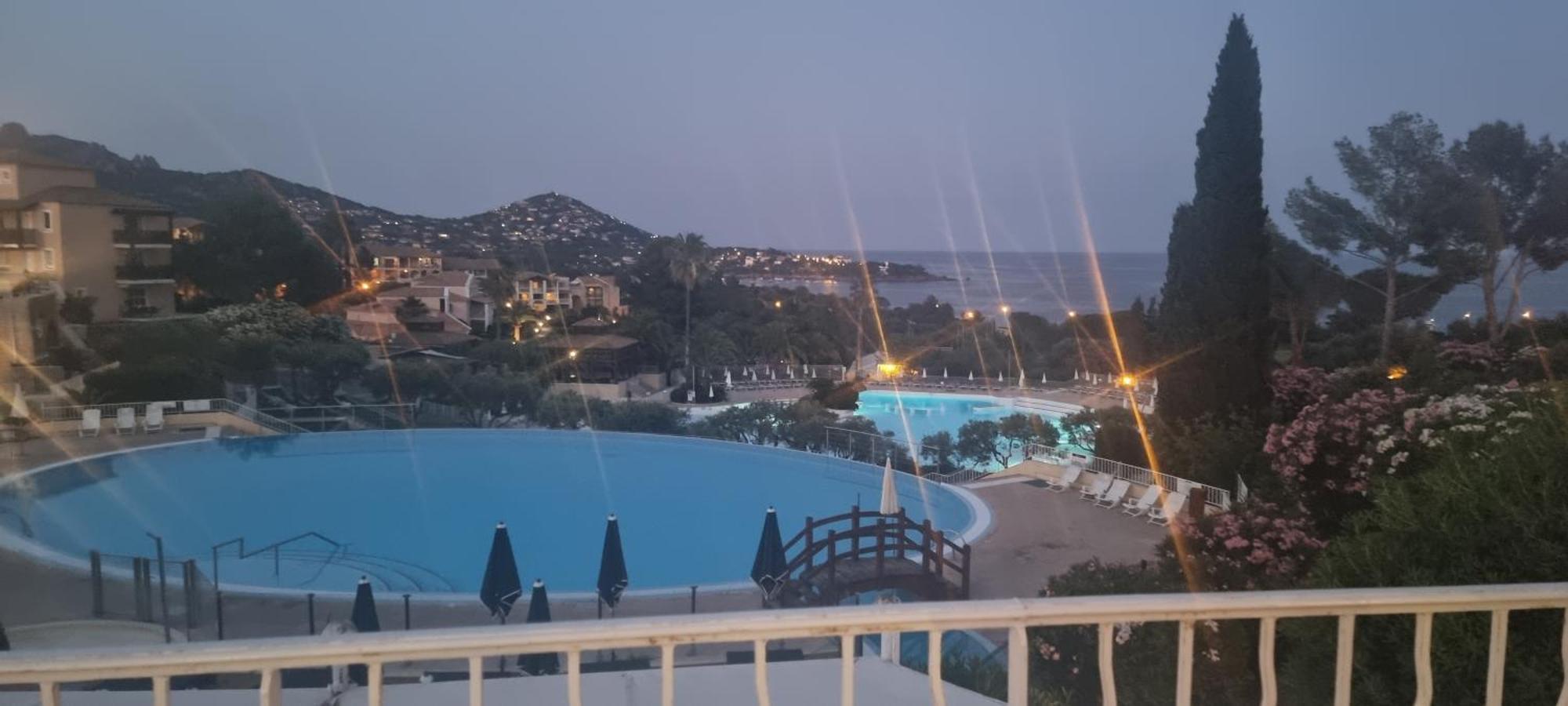 Agay Cap Esterel Village Allee Fleurs - F2 Clim Vue Golf Et Mer - Grande Terrasse Plein Sud Saint-Raphaël Buitenkant foto