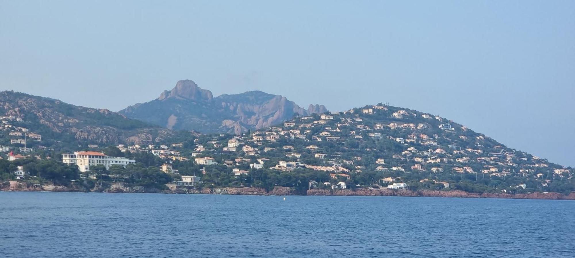 Agay Cap Esterel Village Allee Fleurs - F2 Clim Vue Golf Et Mer - Grande Terrasse Plein Sud Saint-Raphaël Buitenkant foto