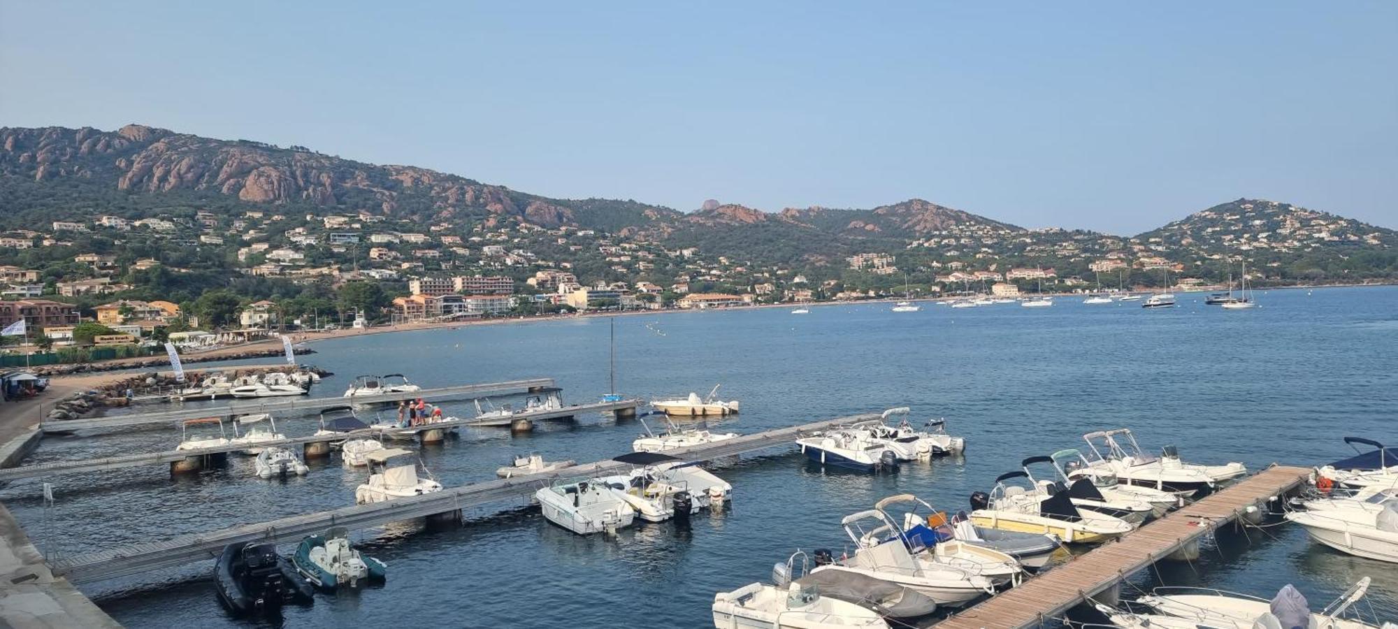 Agay Cap Esterel Village Allee Fleurs - F2 Clim Vue Golf Et Mer - Grande Terrasse Plein Sud Saint-Raphaël Buitenkant foto