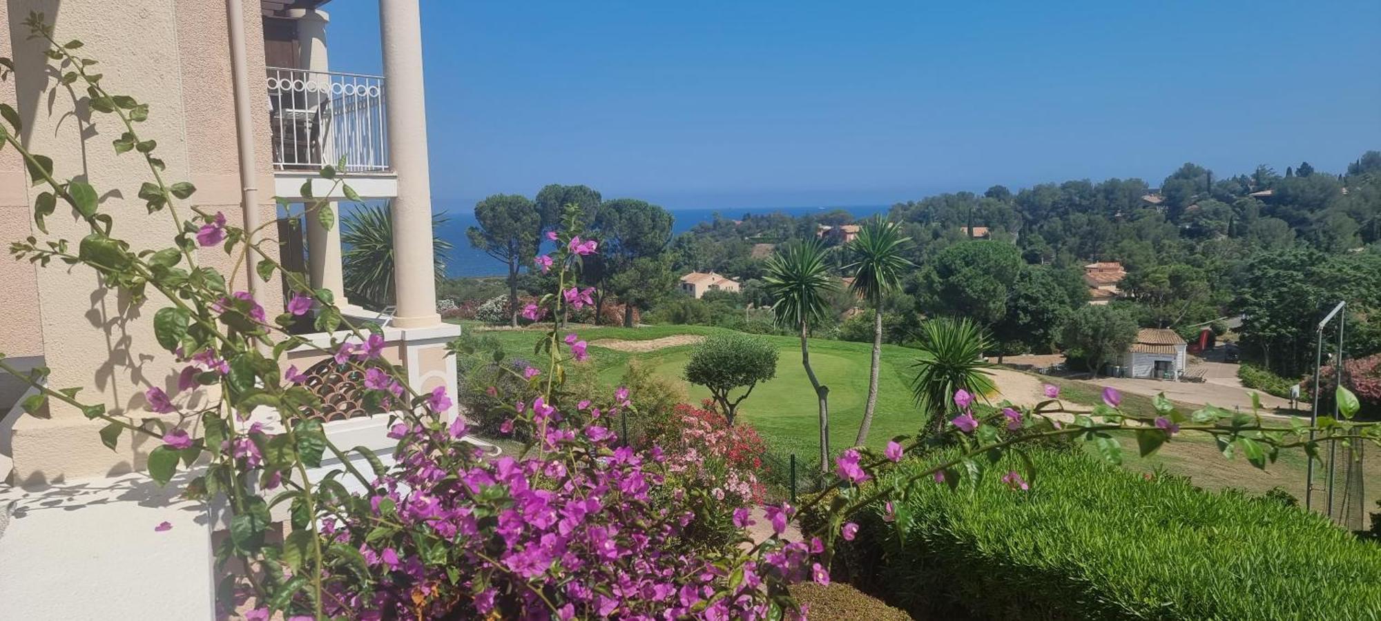 Agay Cap Esterel Village Allee Fleurs - F2 Clim Vue Golf Et Mer - Grande Terrasse Plein Sud Saint-Raphaël Buitenkant foto