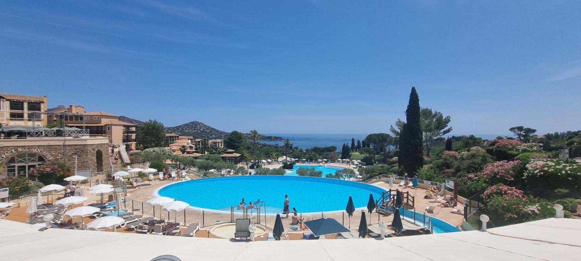 Agay Cap Esterel Village Allee Fleurs - F2 Clim Vue Golf Et Mer - Grande Terrasse Plein Sud Saint-Raphaël Buitenkant foto