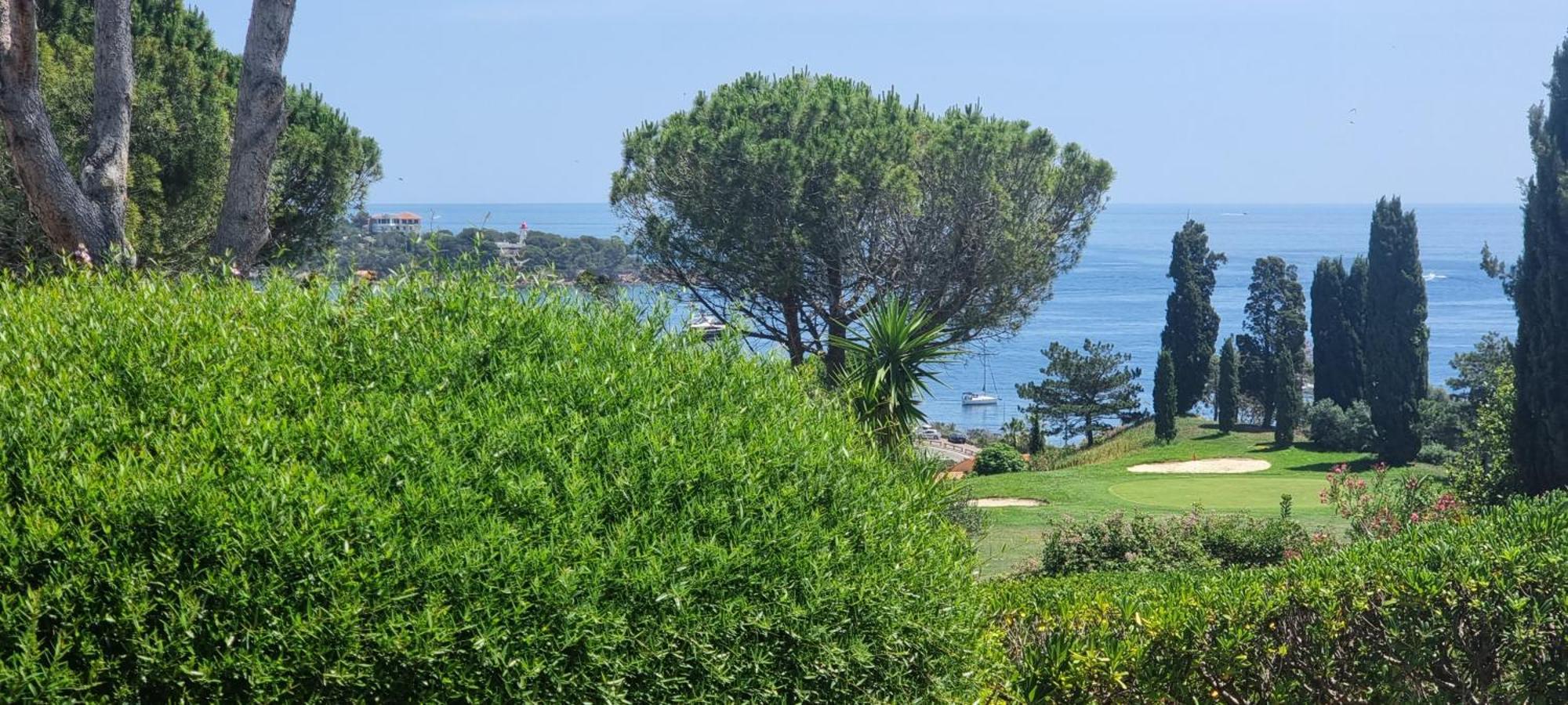 Agay Cap Esterel Village Allee Fleurs - F2 Clim Vue Golf Et Mer - Grande Terrasse Plein Sud Saint-Raphaël Buitenkant foto