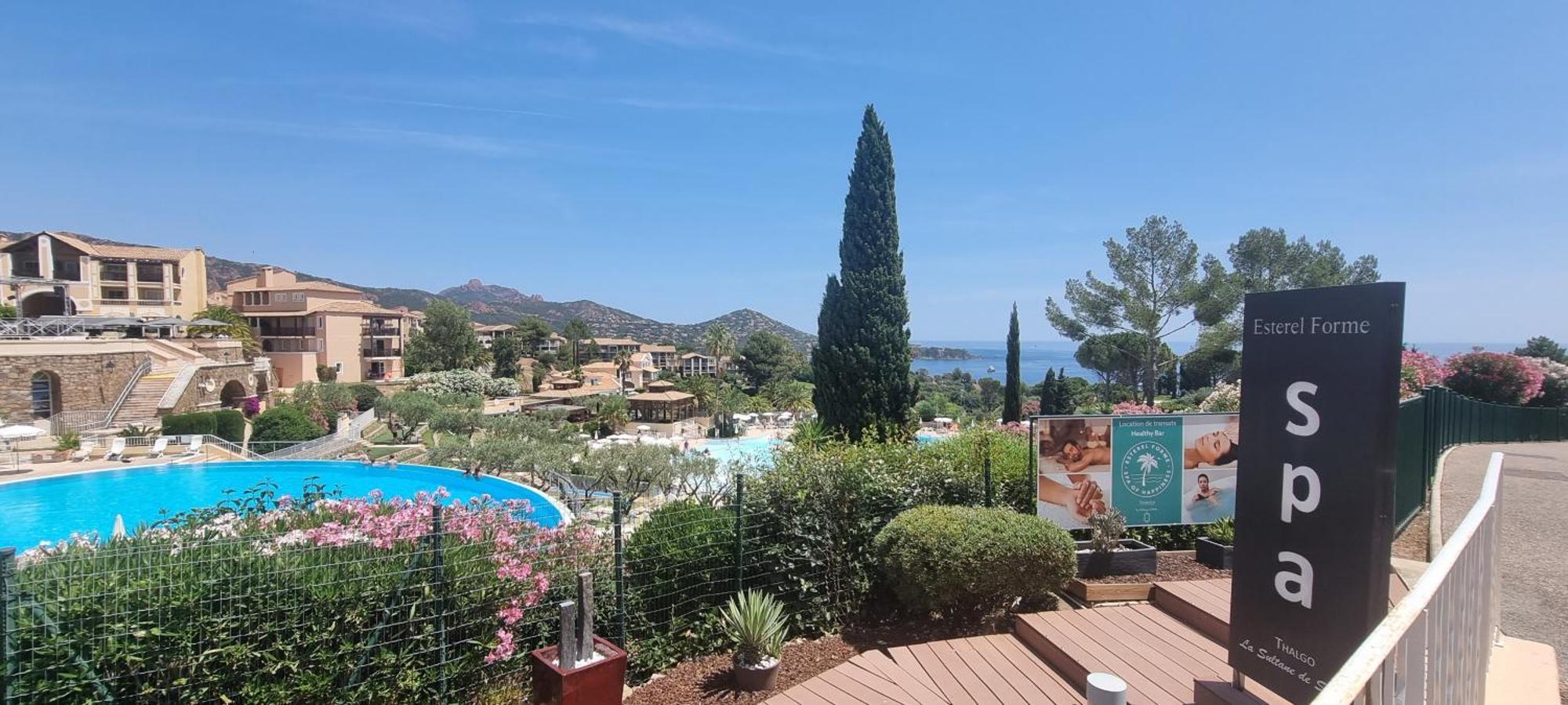Agay Cap Esterel Village Allee Fleurs - F2 Clim Vue Golf Et Mer - Grande Terrasse Plein Sud Saint-Raphaël Buitenkant foto