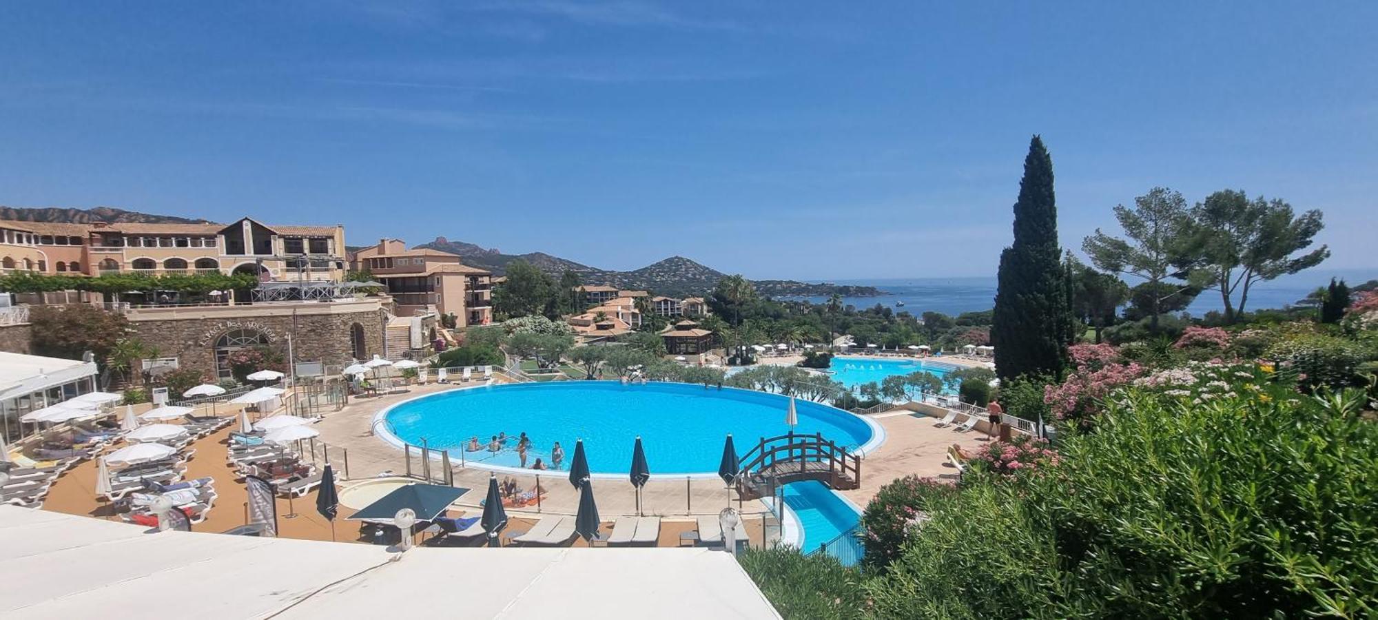 Agay Cap Esterel Village Allee Fleurs - F2 Clim Vue Golf Et Mer - Grande Terrasse Plein Sud Saint-Raphaël Buitenkant foto