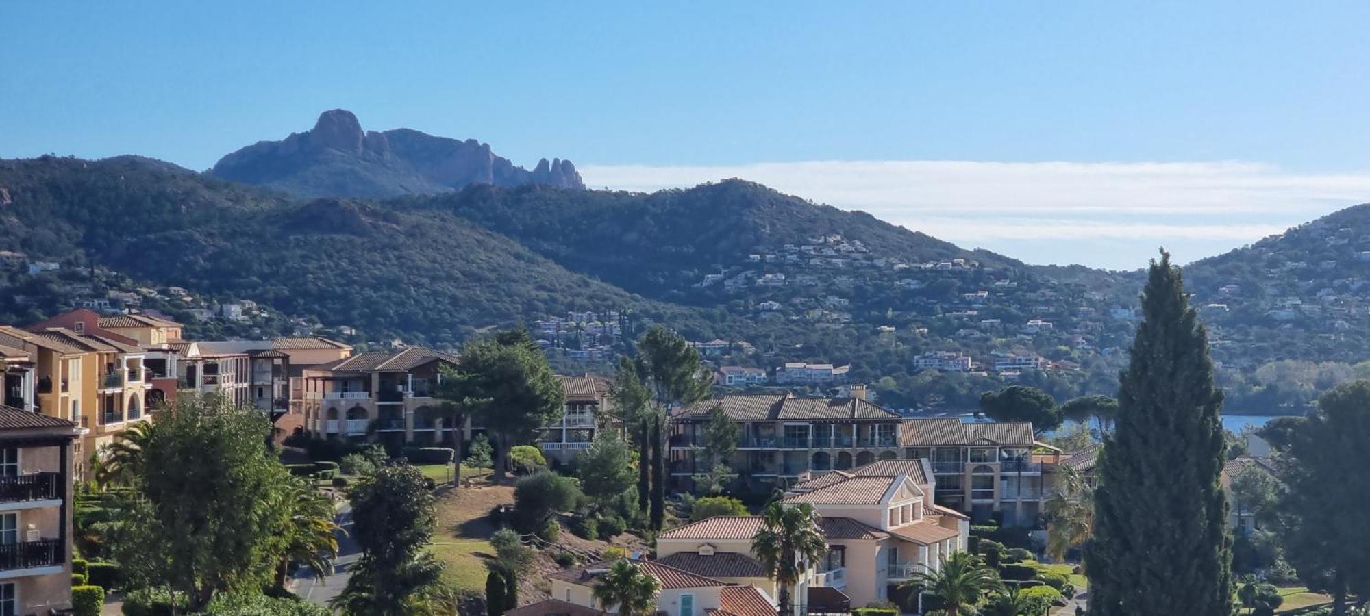 Agay Cap Esterel Village Allee Fleurs - F2 Clim Vue Golf Et Mer - Grande Terrasse Plein Sud Saint-Raphaël Buitenkant foto